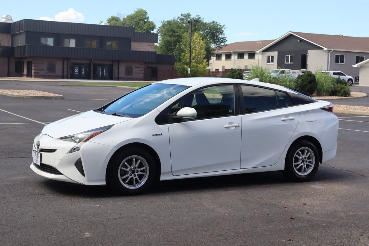 Used 2016 Toyota Prius Two FWD image 10