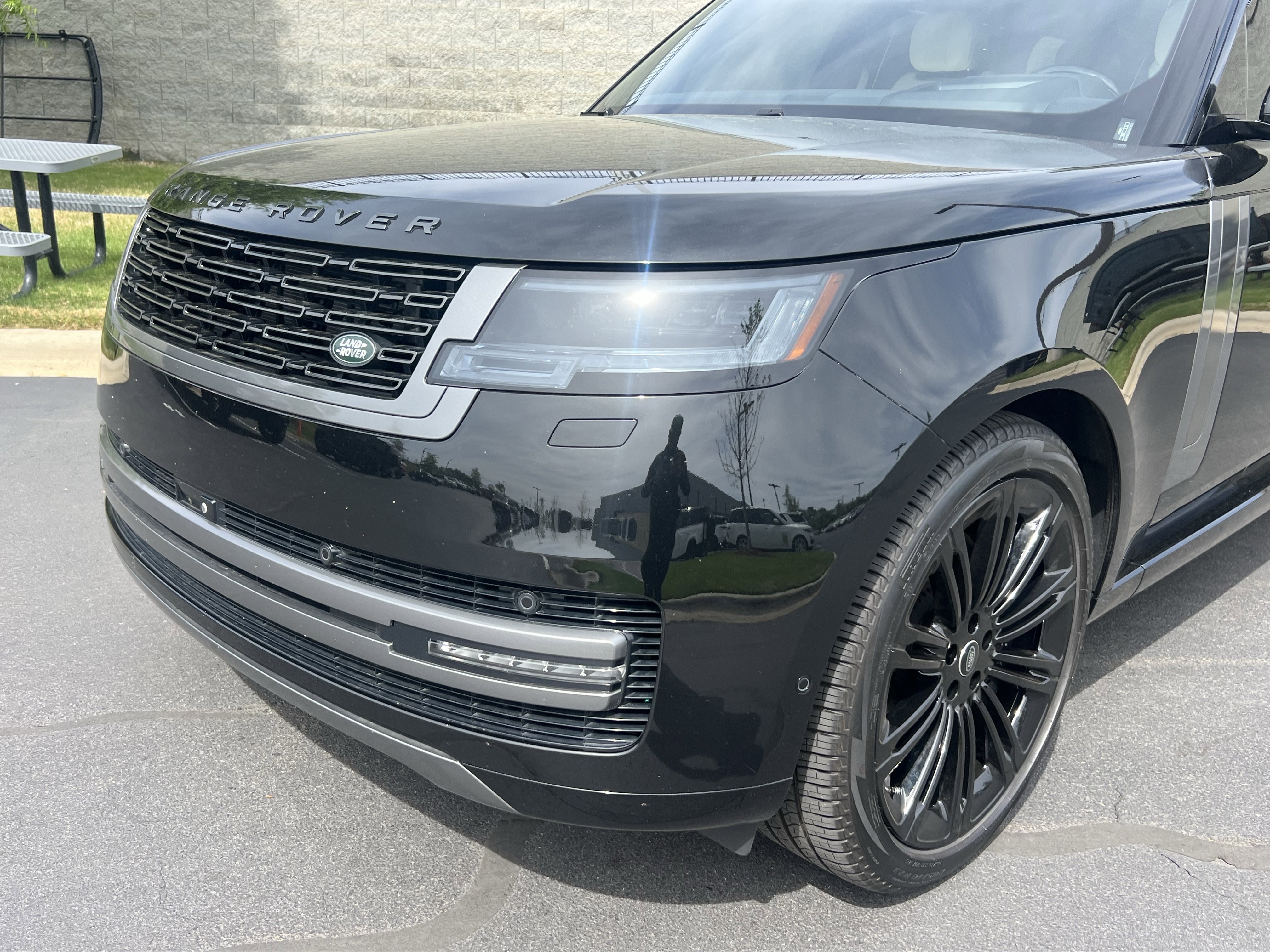 Certified 2024 Land Rover Range Rover Long Wheelbase SE image 12