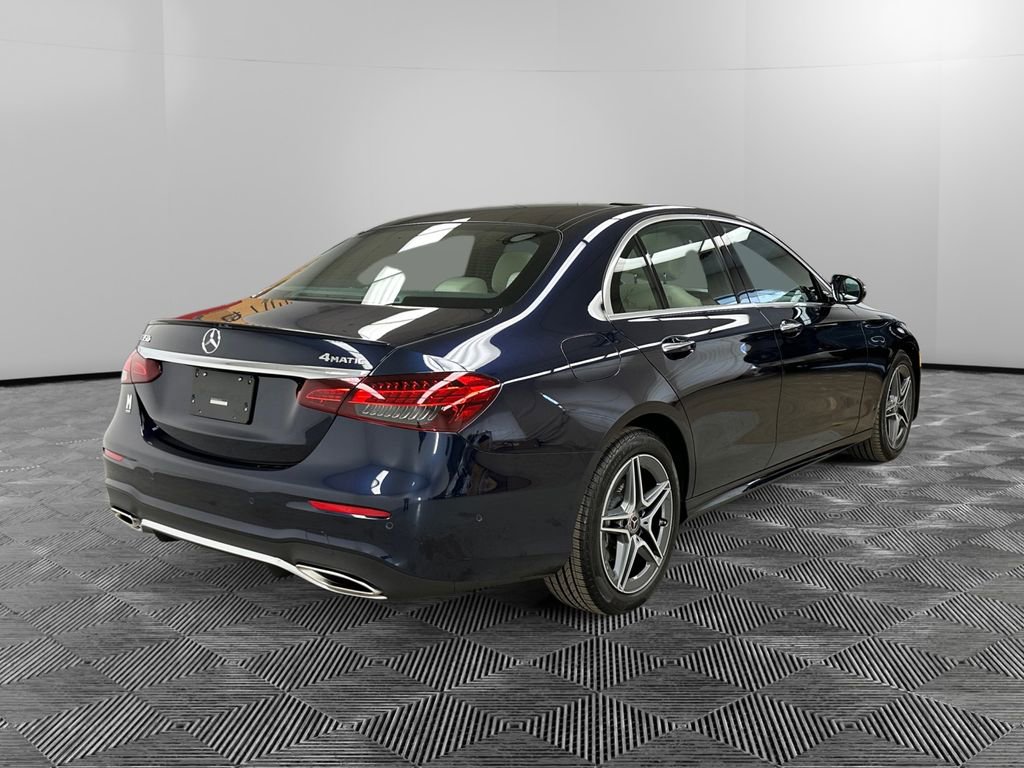Used 2023 Mercedes-Benz E 350 4MATIC Sedan image 5