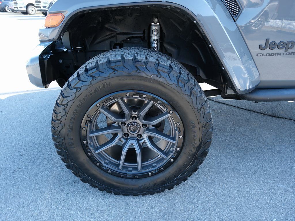 Used 2022 Jeep Gladiator Overland image 12