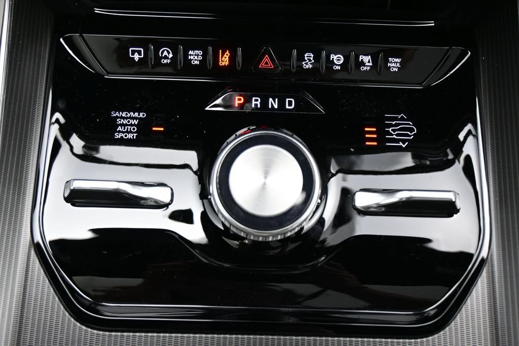 New 2026 Jeep Grand Wagoneer L Summit AWD/4WD image 28