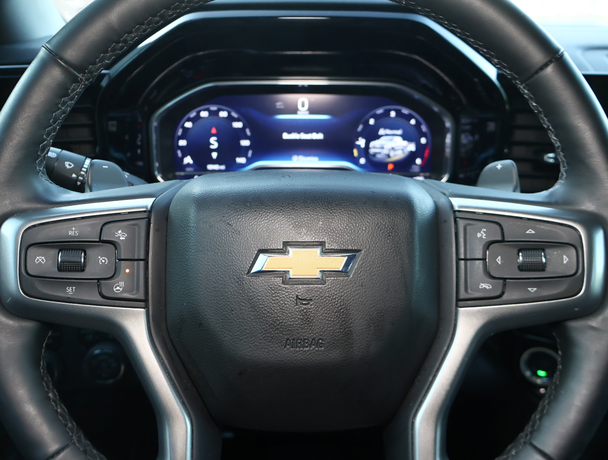 Used 2025 Chevrolet Silverado 1500 LTZ AWD/4WD image 15