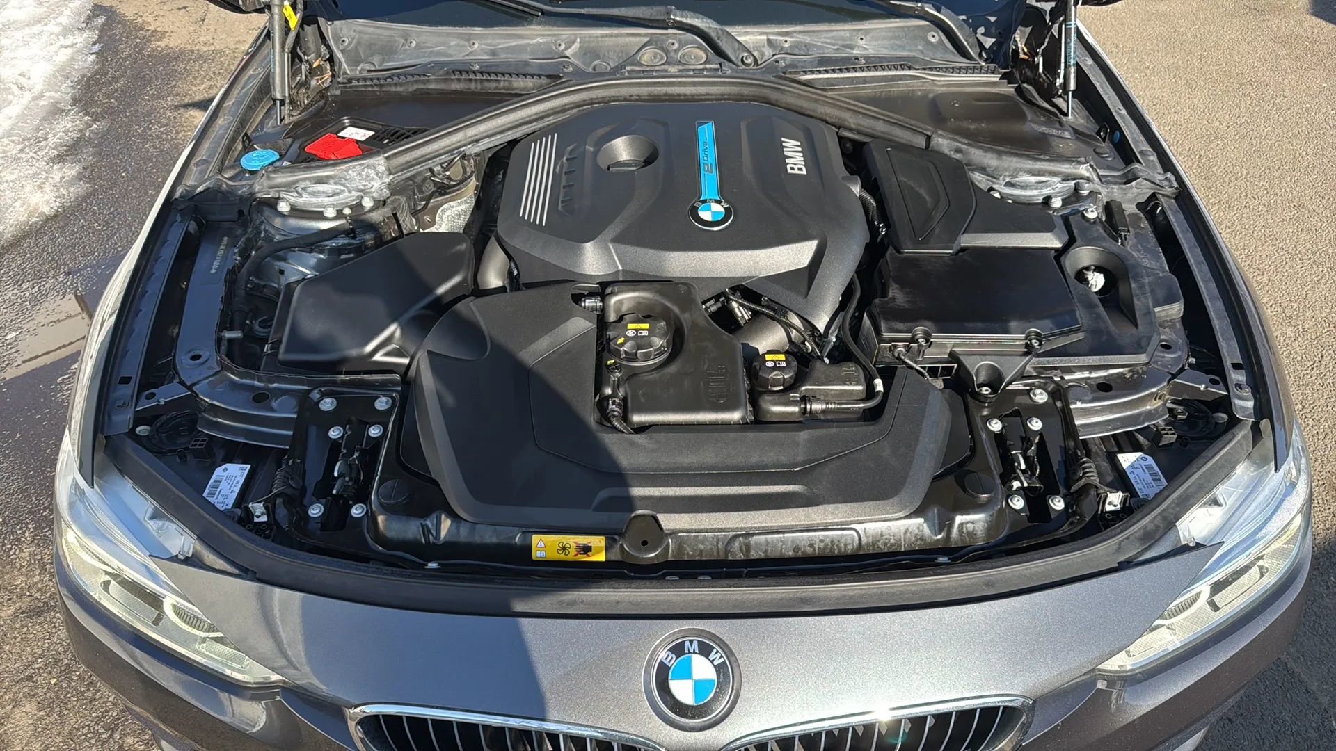 Used 2018 BMW 330e 330e iPerformance Sedan 4D image 23