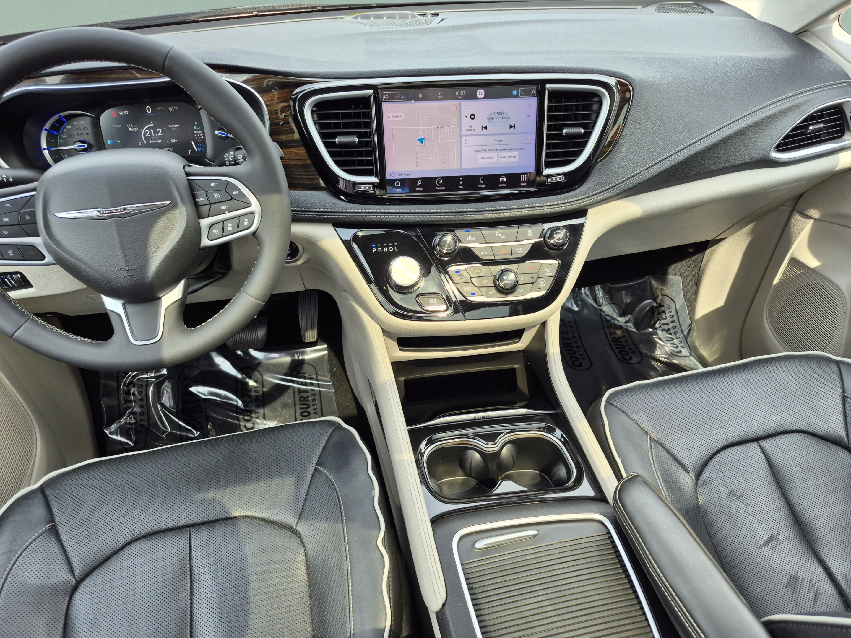 Used 2023 Chrysler Pacifica Limited FWD image 15