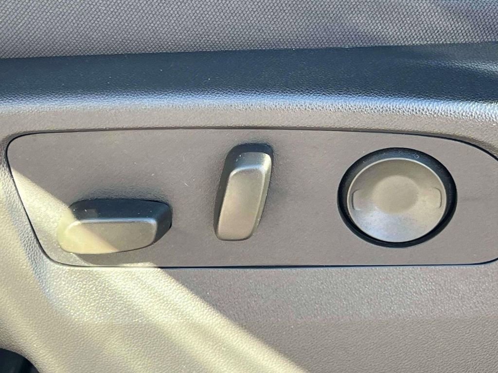 Used 2026 Chevrolet Silverado 1500 LT image 18