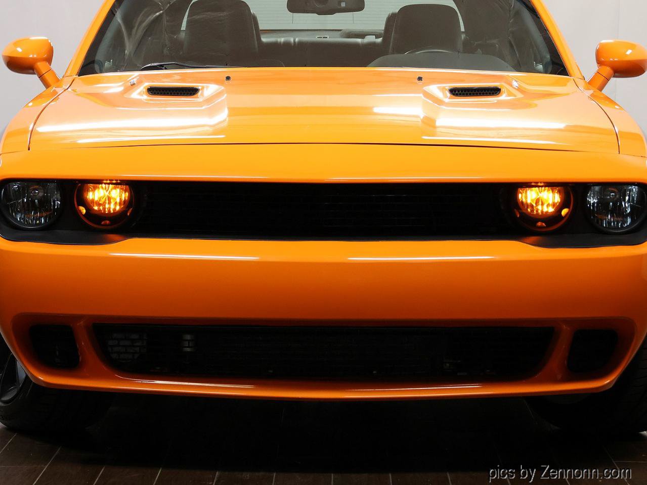 Used 2014 Dodge Challenger R/T Plus RWD image 9