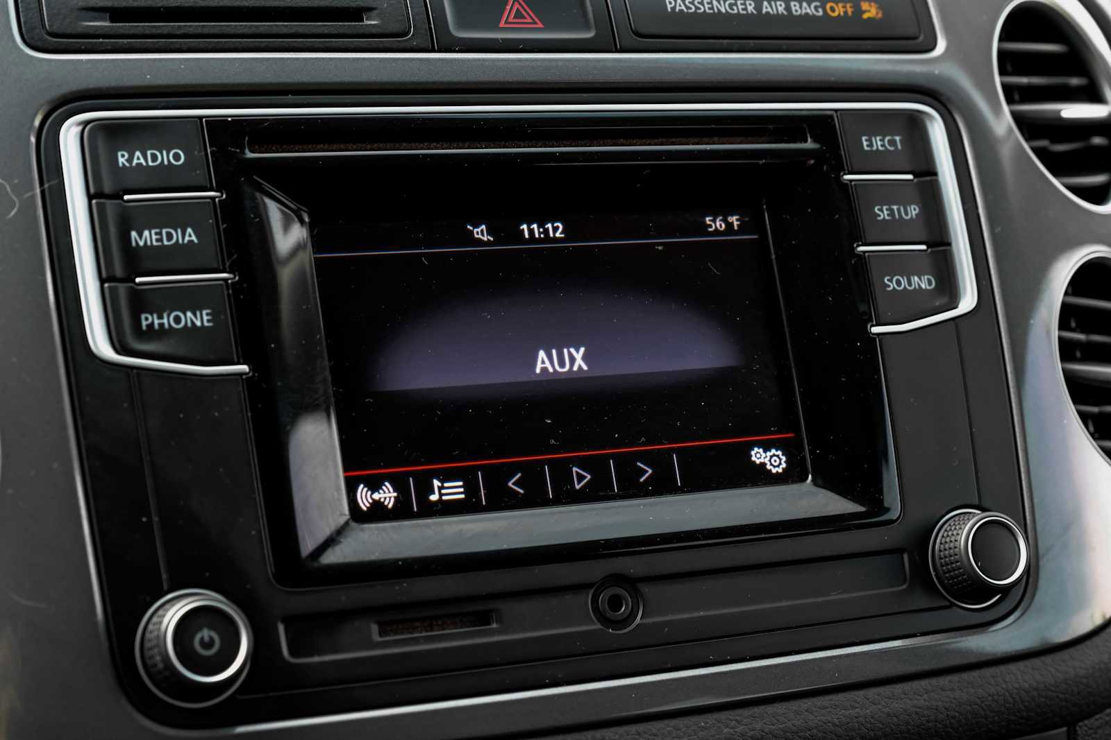 Used 2017 Volkswagen Tiguan S image 25