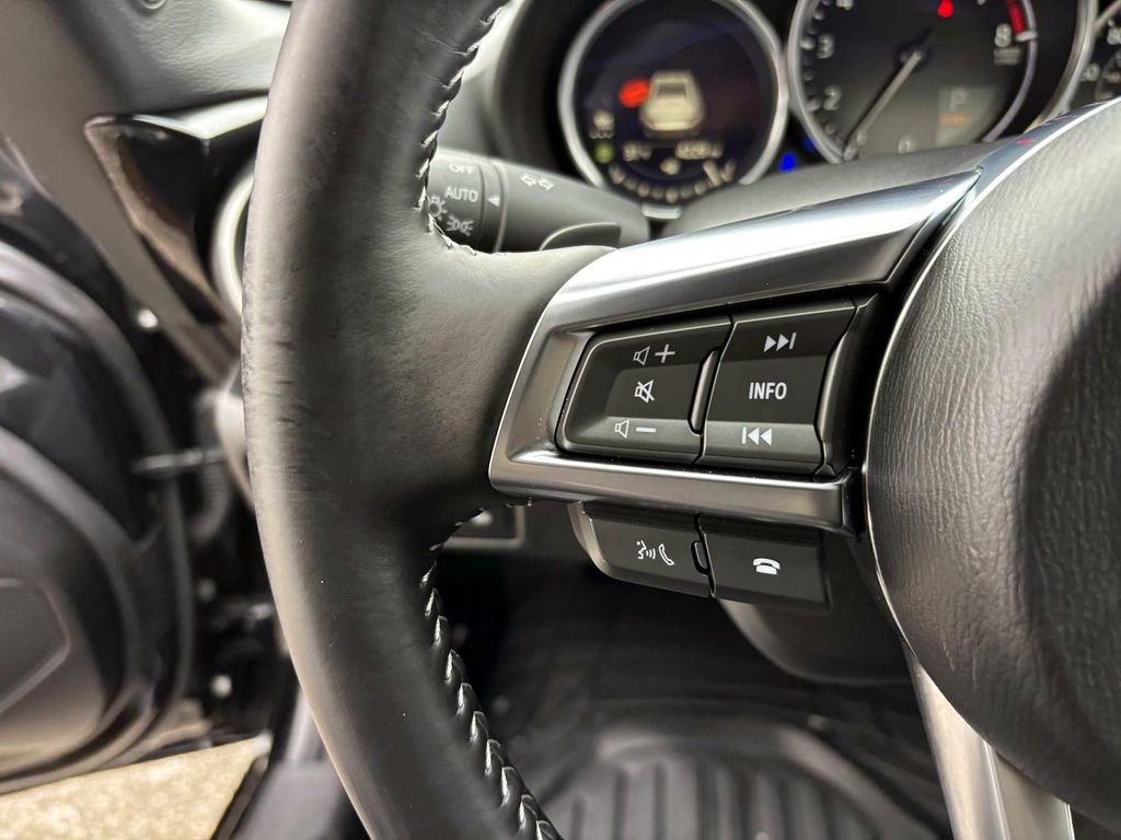 Used 2025 MAZDA MX-5 Miata RF Grand Touring image 17