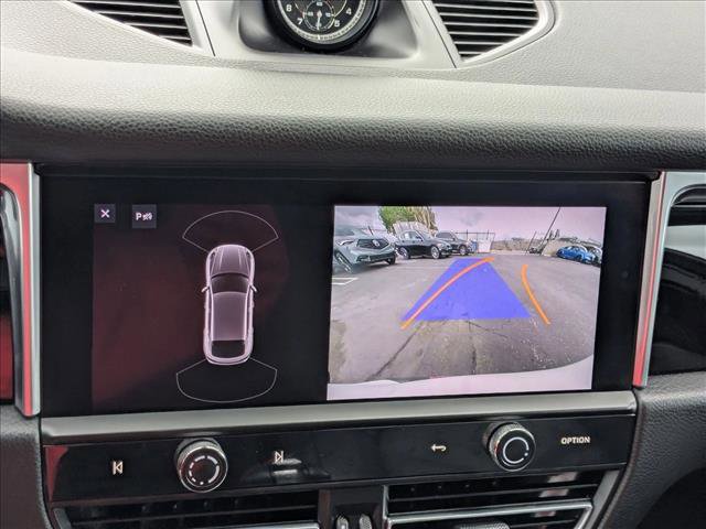 Used 2022 Porsche Macan image 14