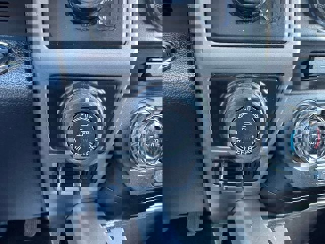 Used 2017 Ford F150 Lariat w/ Equipment Group 502A Luxury image 52