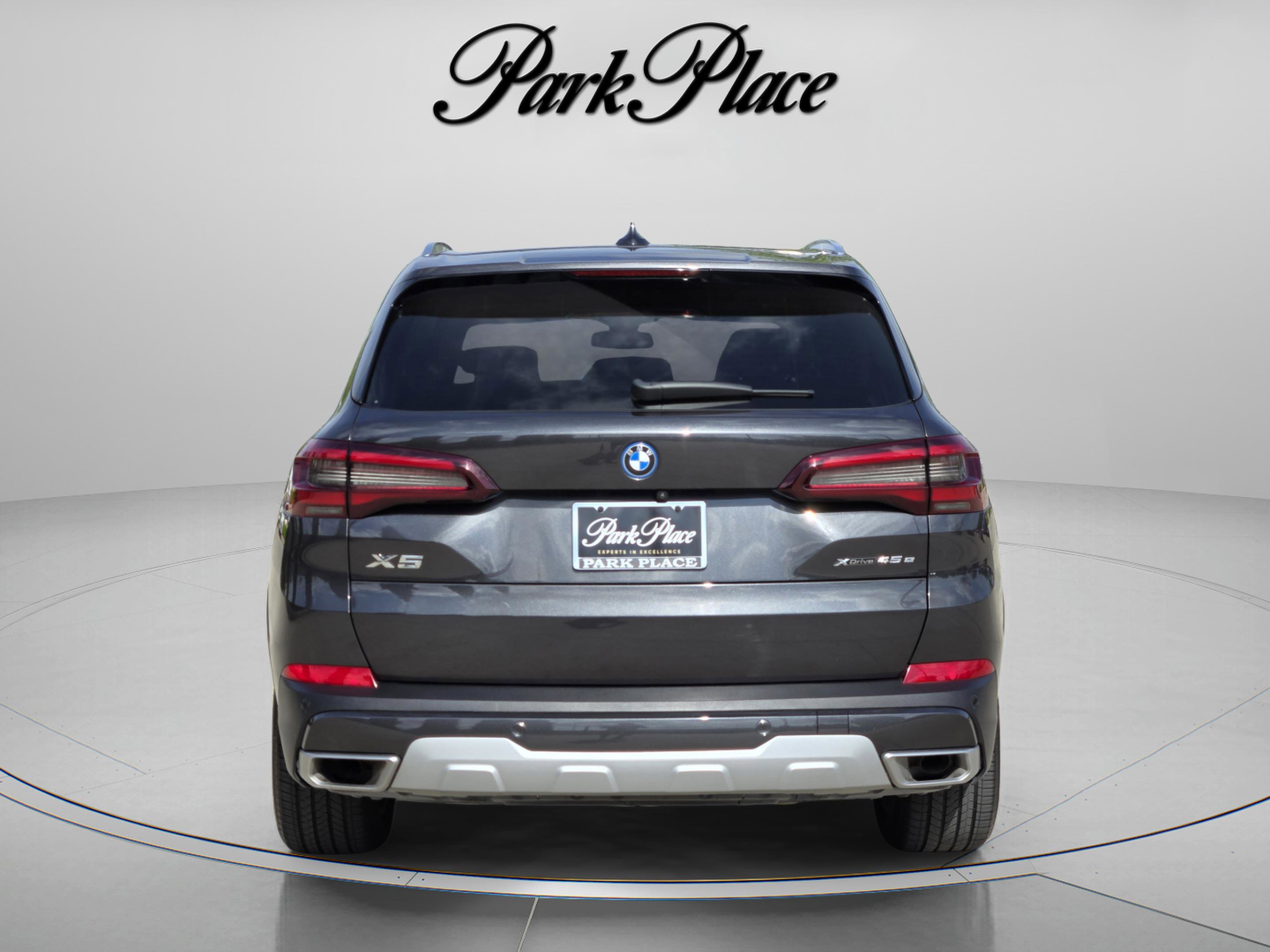 Used 2023 BMW X5 xDrive45e image 4