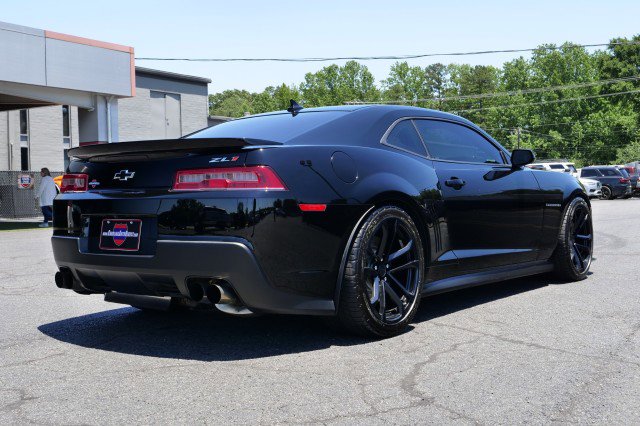 Used 2015 Chevrolet Camaro ZL1 RWD image 22