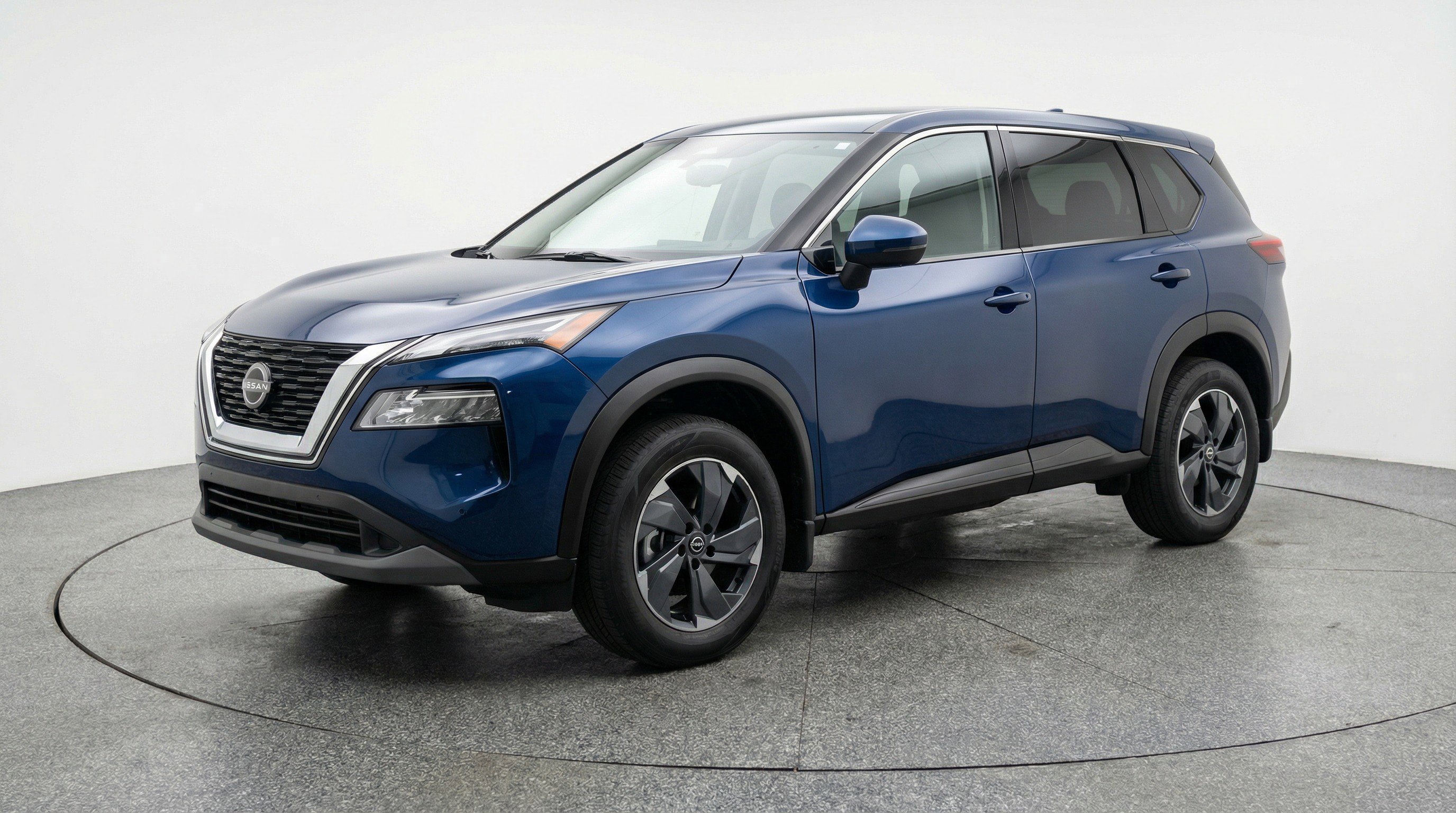 Used 2025 Nissan Rogue SV AWD/4WD image 3