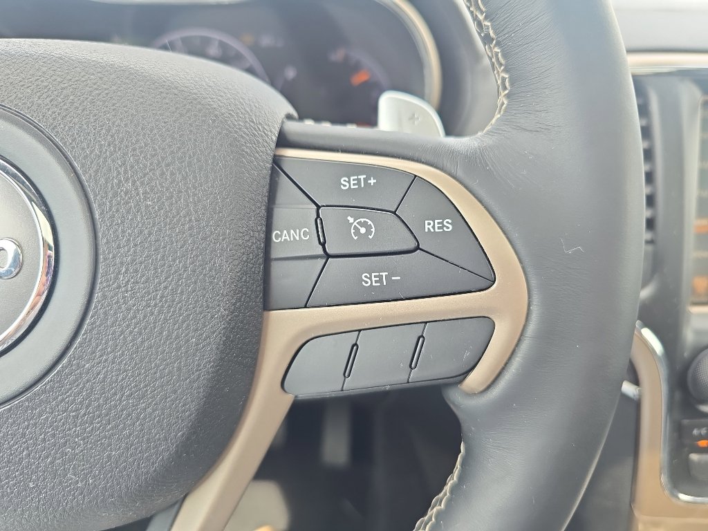 Used 2017 Jeep Grand Cherokee Overland image 26