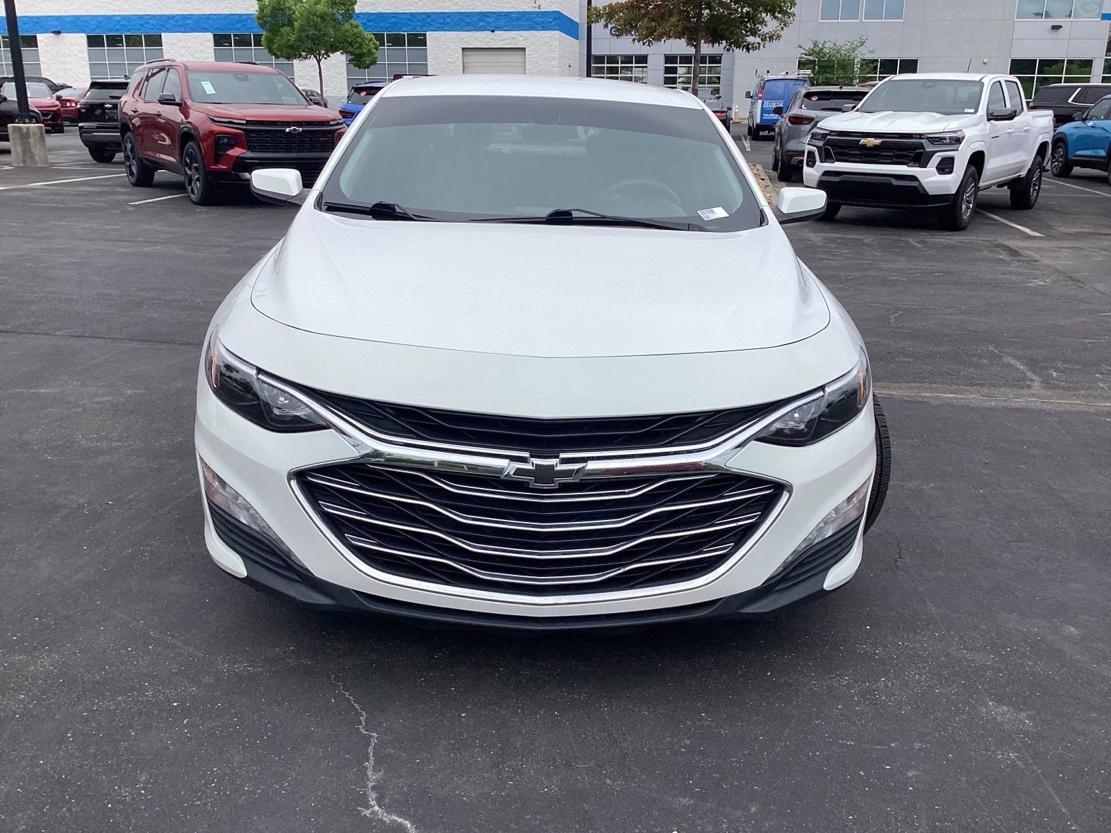 Used 2021 Chevrolet Malibu LT FWD image 4