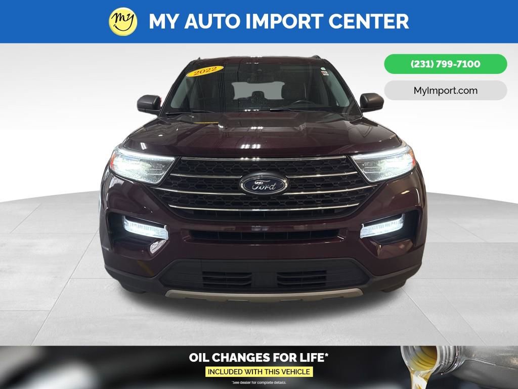 Used 2022 Ford Explorer XLT w/ Equipment Group 202A image 2