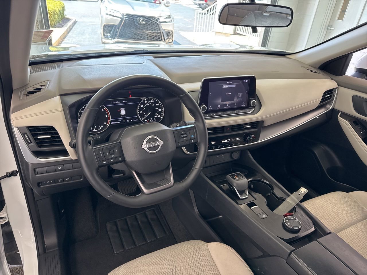 Used 2025 Nissan Rogue SV image 16