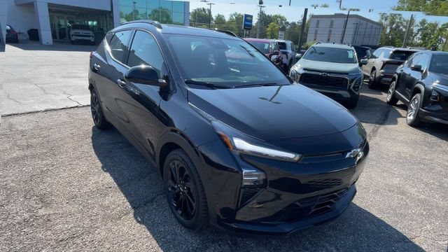 New 2027 Chevrolet Bolt RS w/ Technology Package FWD image 4