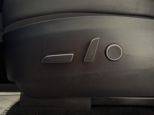 Used 2021 Tesla Model Y Long Range image 17