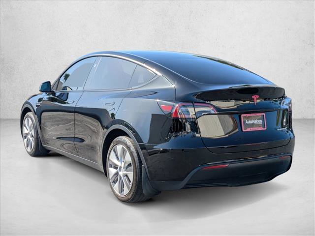 Used 2024 Tesla Model Y Long Range AWD/4WD image 8