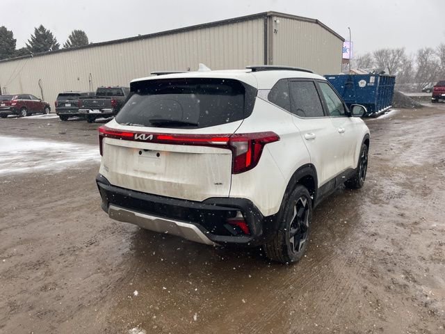 Used 2024 Kia Seltos EX image 7