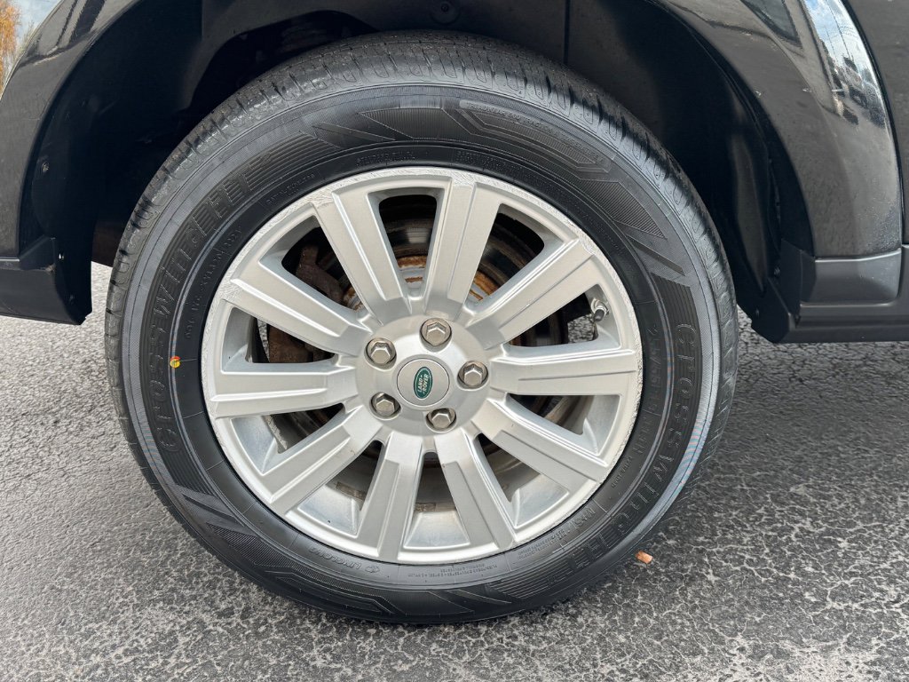 Used 2013 Land Rover LR4 HSE AWD/4WD image 12