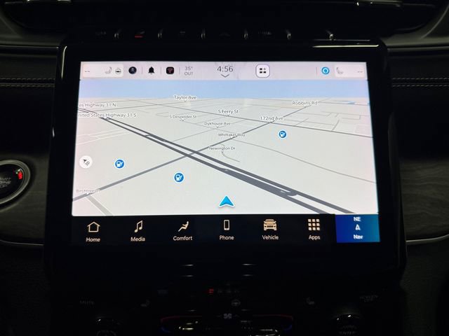 Used 2024 Jeep Grand Cherokee Limited w/ Black Appearance Package image 12