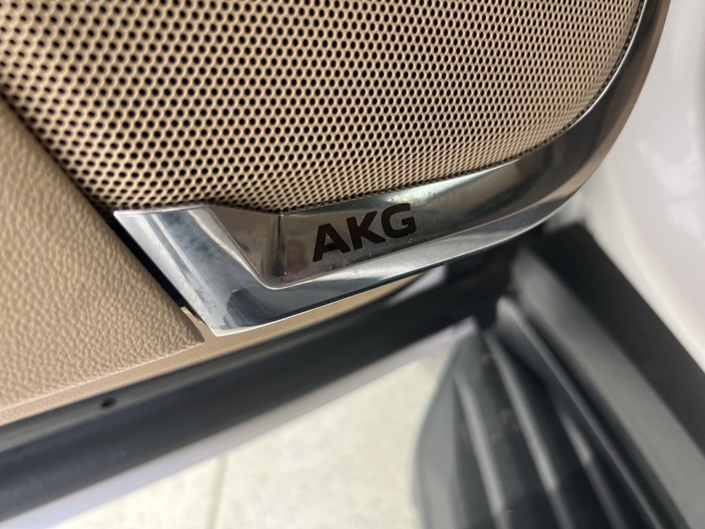 Used 2021 Cadillac Escalade Premium Luxury w/ Driver Assist Tech Package image 23