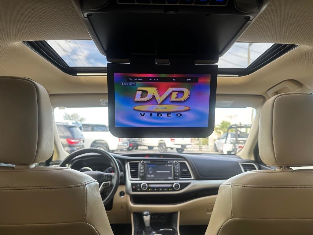 Used 2017 Toyota Highlander XLE FWD image 32