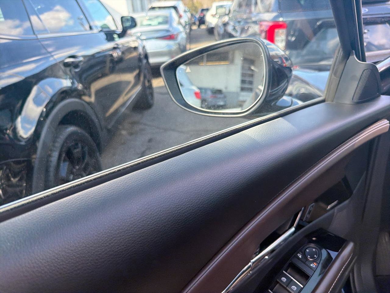 Used 2025 MAZDA CX-30 AWD 2.5 S w/ Premium Package image 17