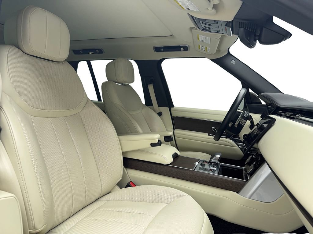 Used 2023 Land Rover Range Rover SE image 43