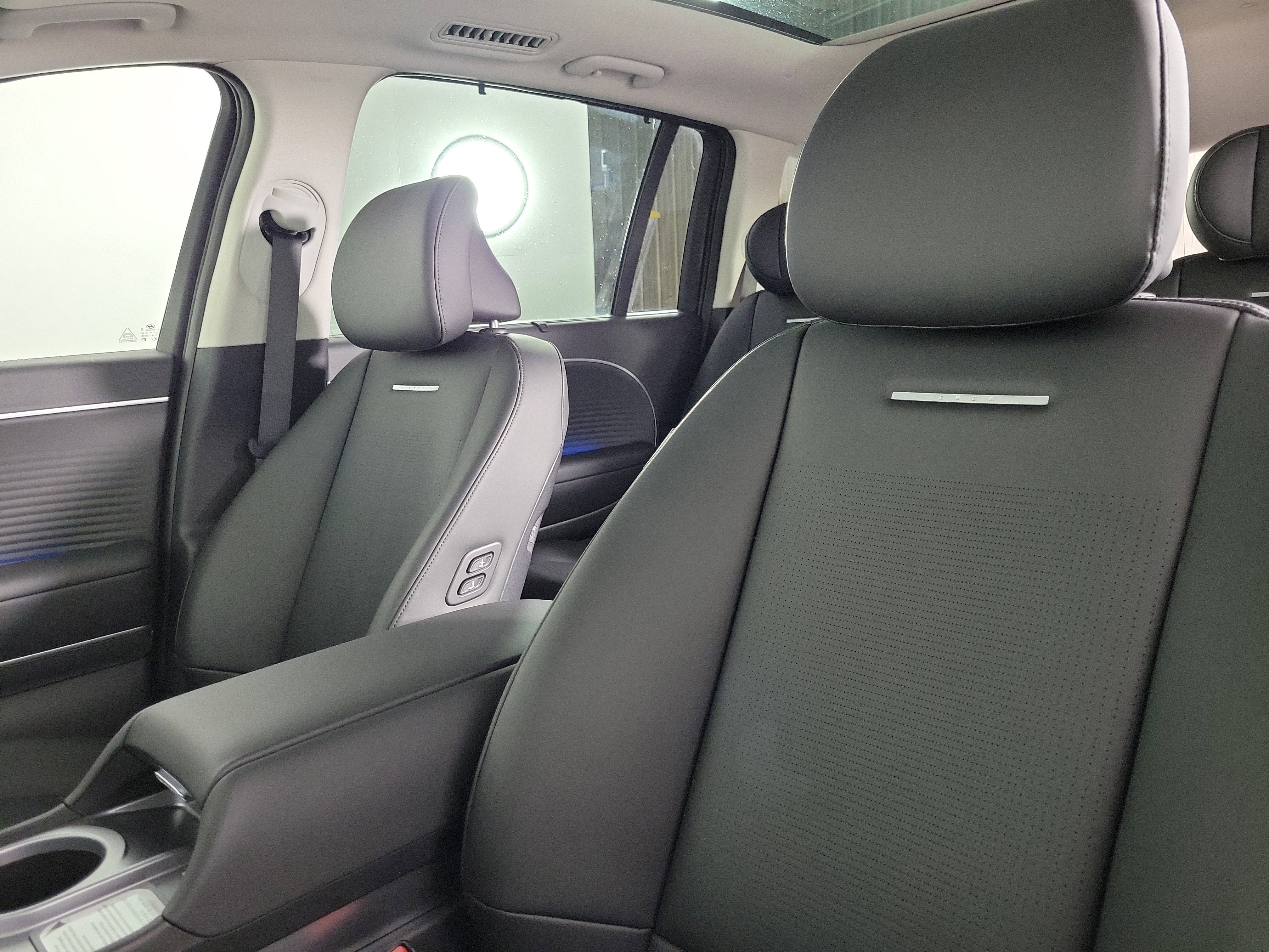 New 2026 Hyundai Ioniq 9 Limited image 28