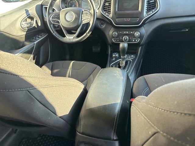 Used 2019 Jeep Cherokee Latitude w/ Cold Weather Group image 35