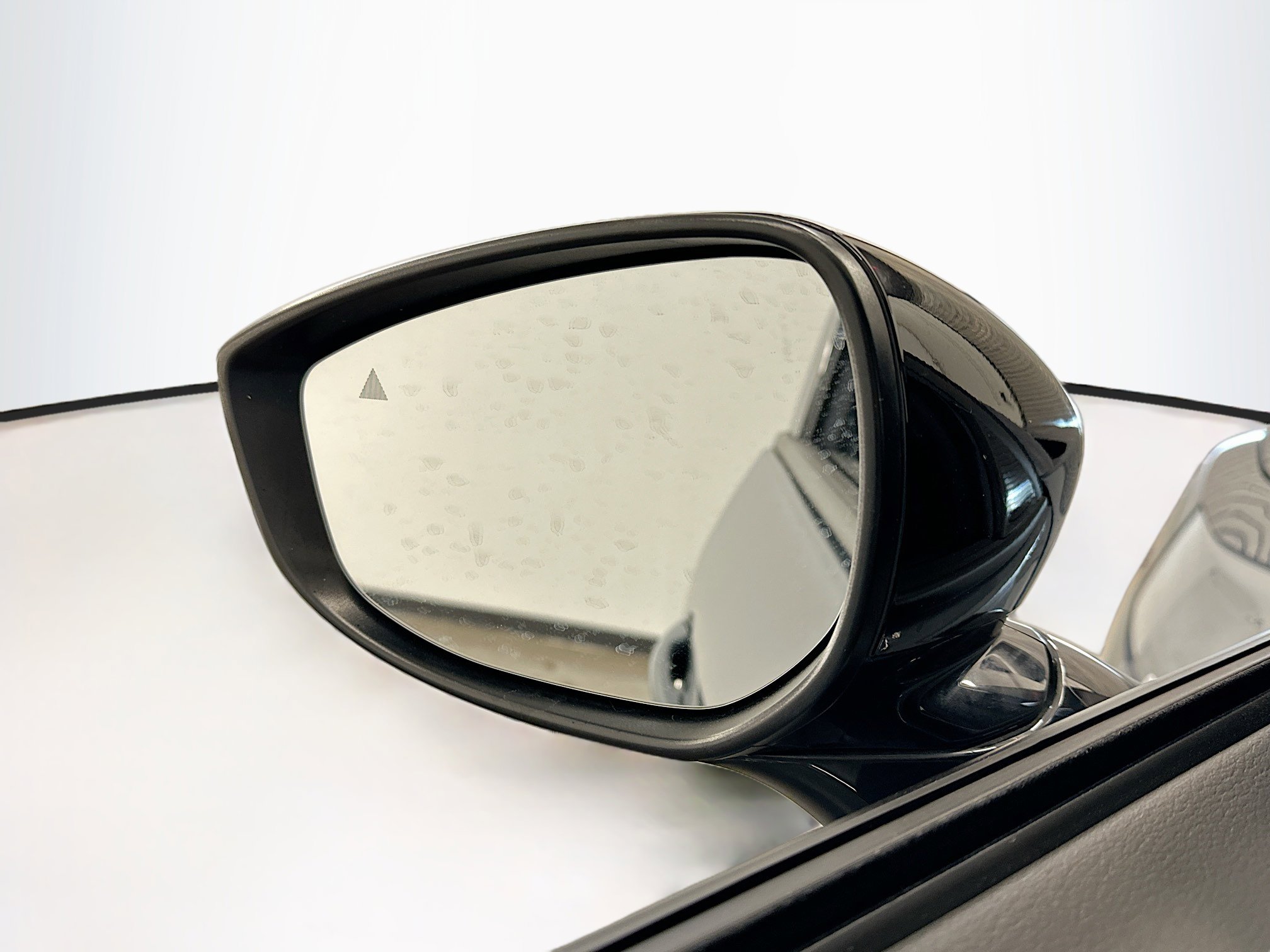 Used 2025 MAZDA CX-50 AWD 2.5 Hybrid w/ Premium Pkg image 16