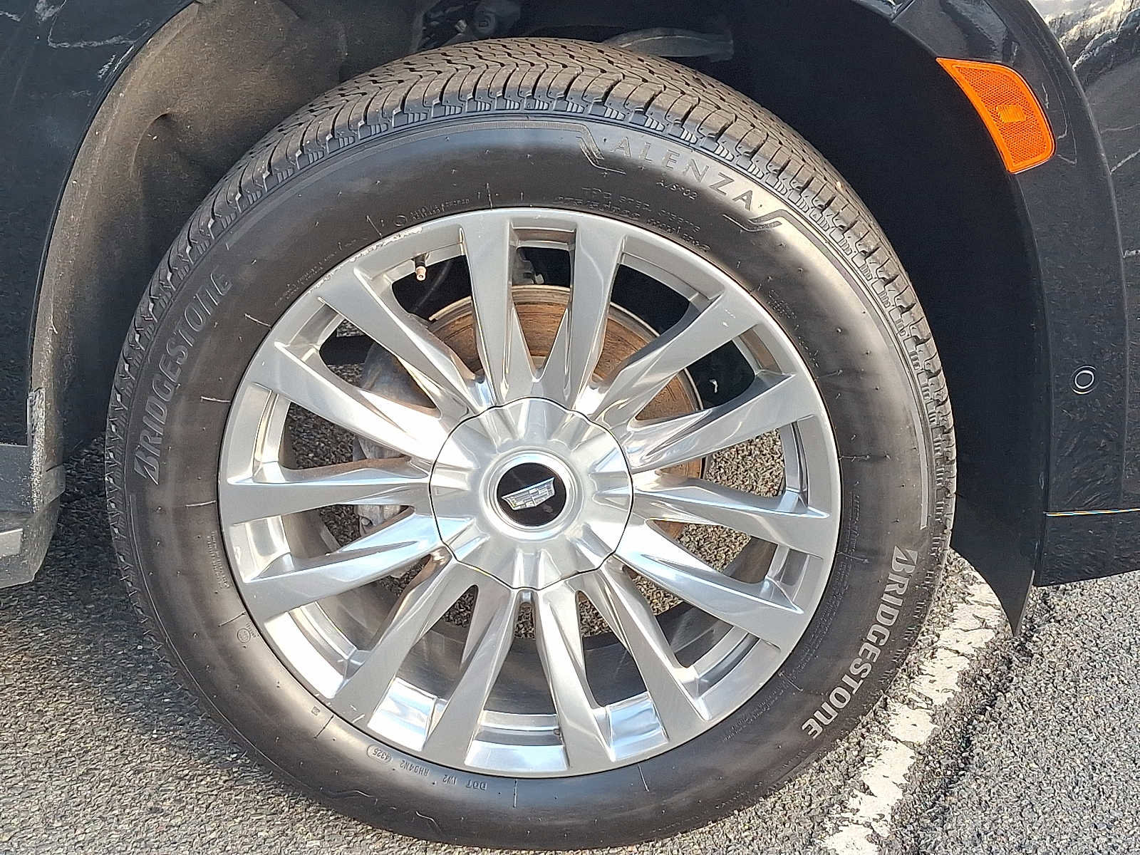 Used 2023 Cadillac Escalade Premium Luxury image 9