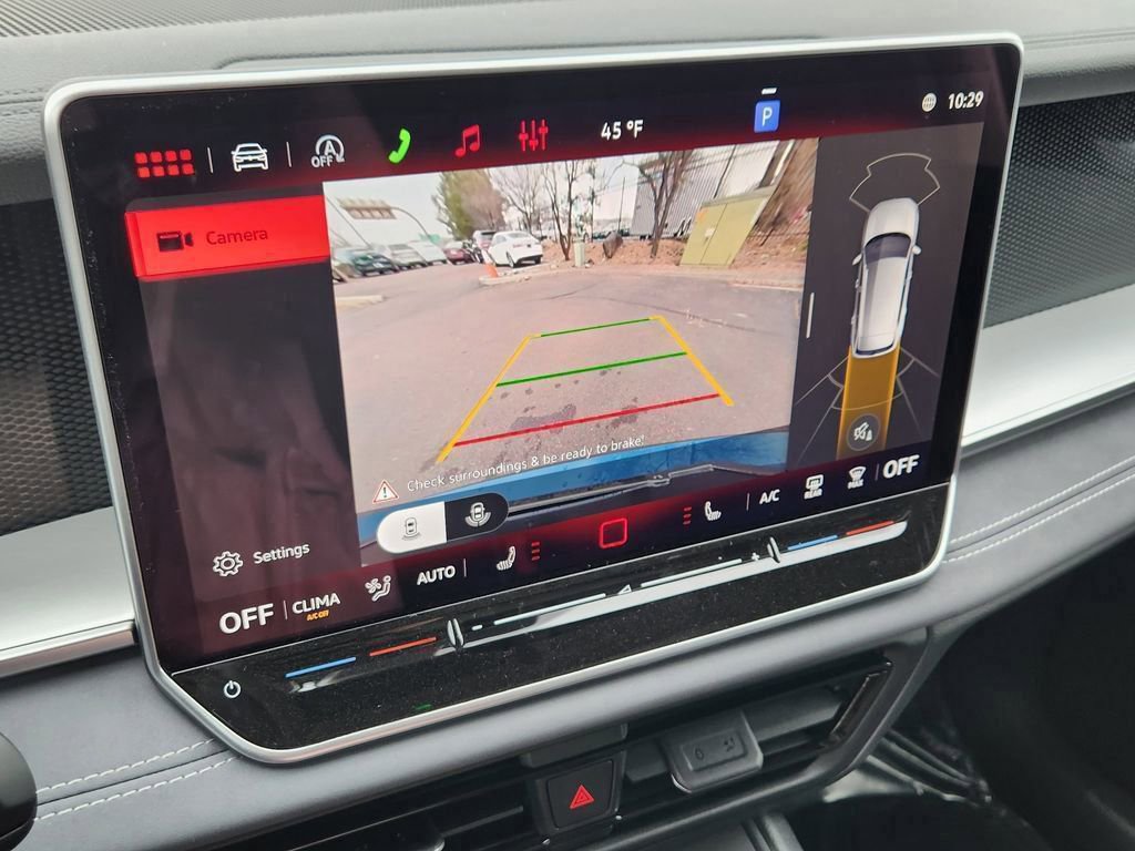 New 2026 Volkswagen Tiguan SE image 9