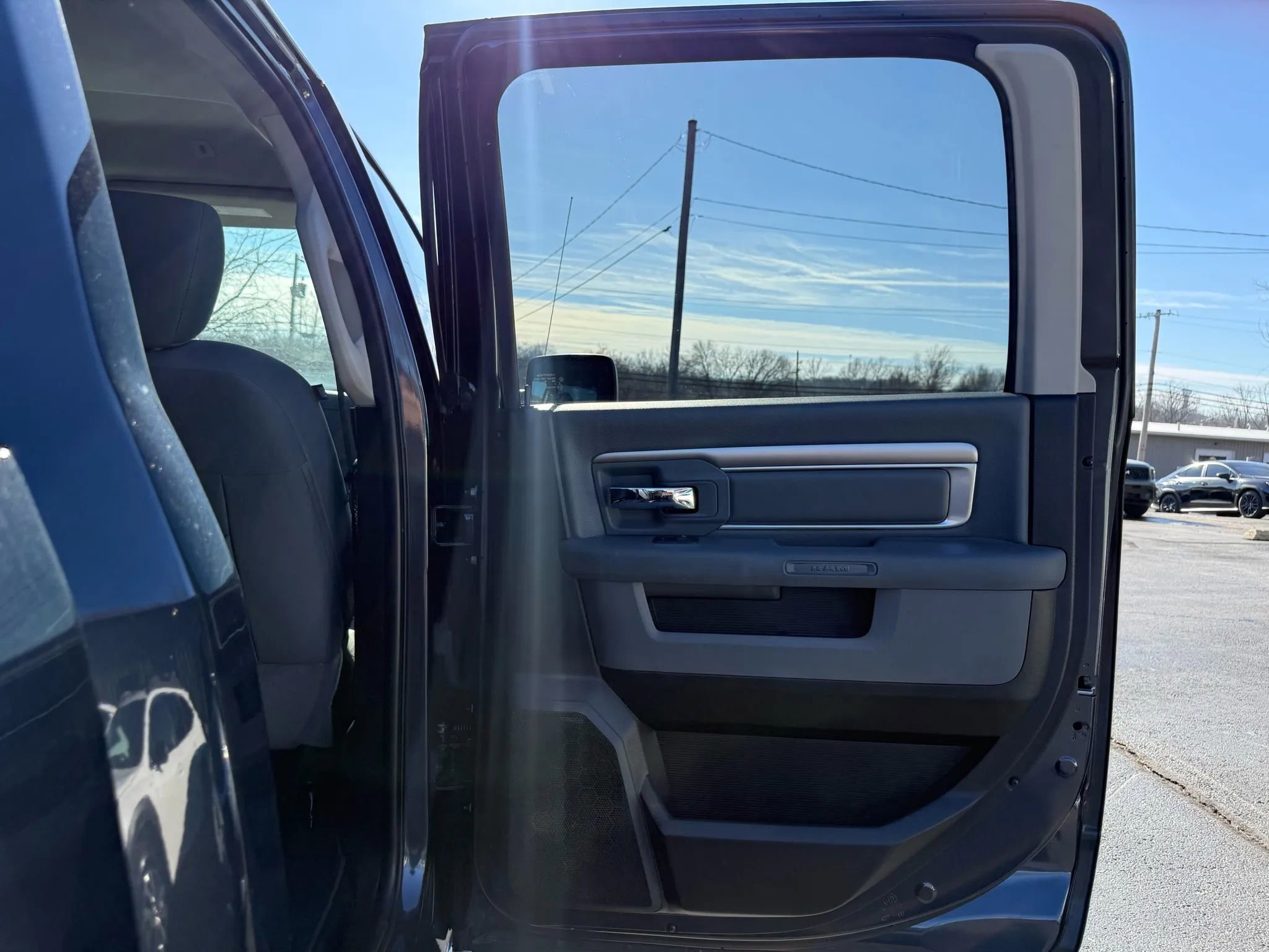 Used 2017 RAM 1500 Big Horn image 26