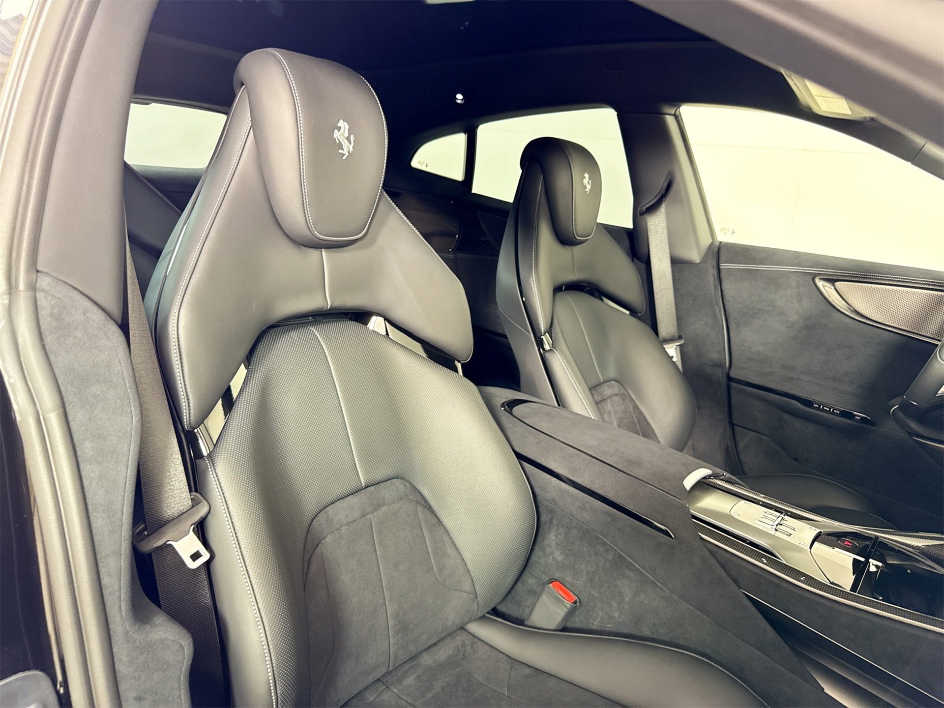 Certified 2025 Ferrari Purosangue image 23