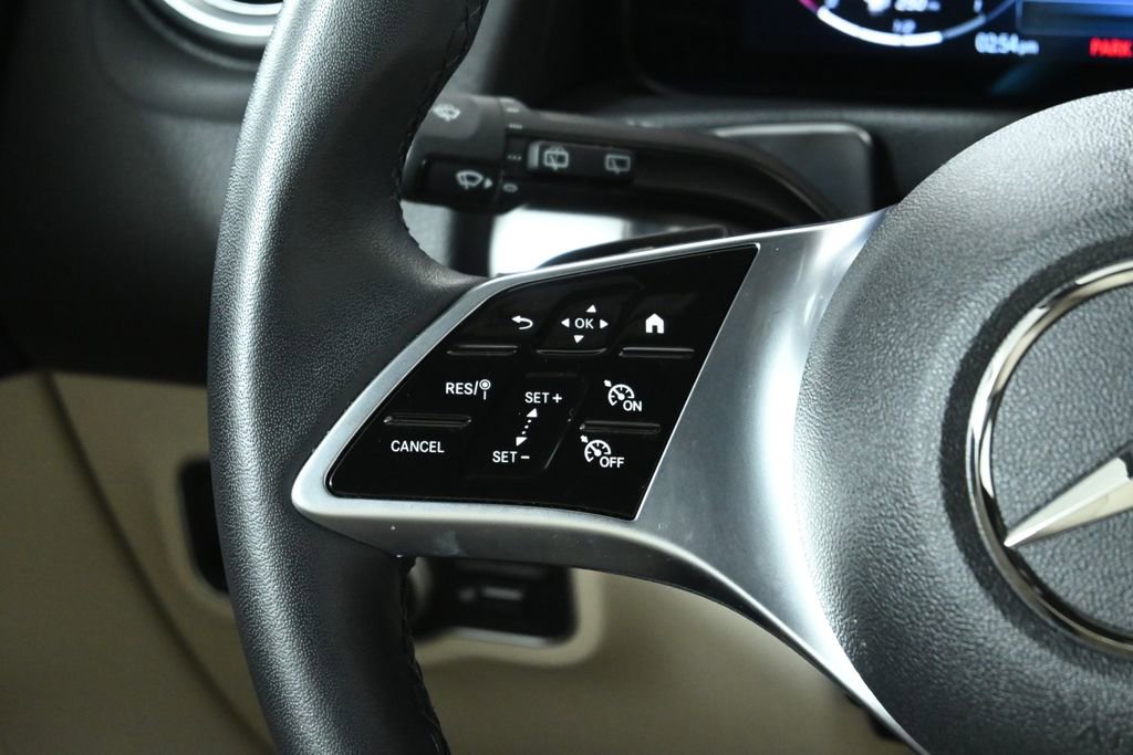 Used 2025 Mercedes-Benz GLB 250 4MATIC image 18