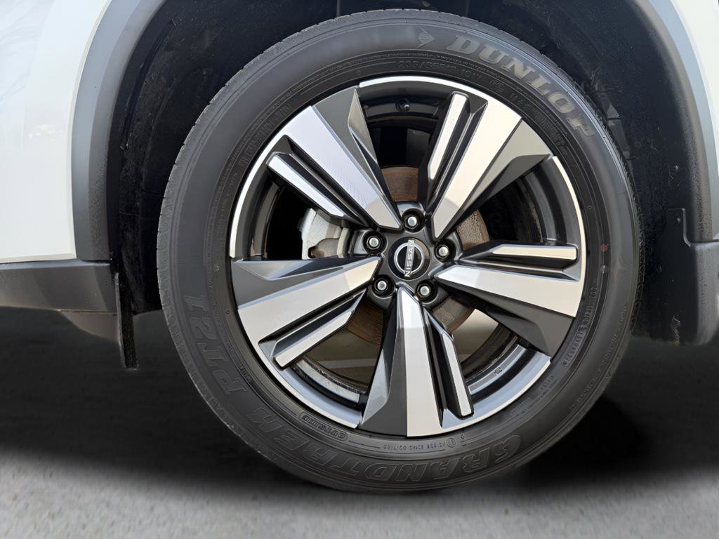 Certified 2025 Nissan Rogue SL image 28