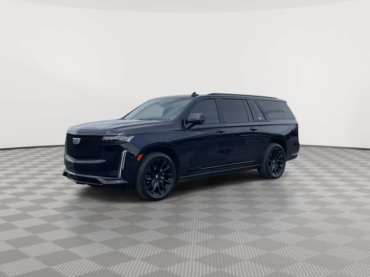 Used 2024 Cadillac Escalade ESV Sport Platinum w/ LPO, ONYX Package AWD/4WD image 4