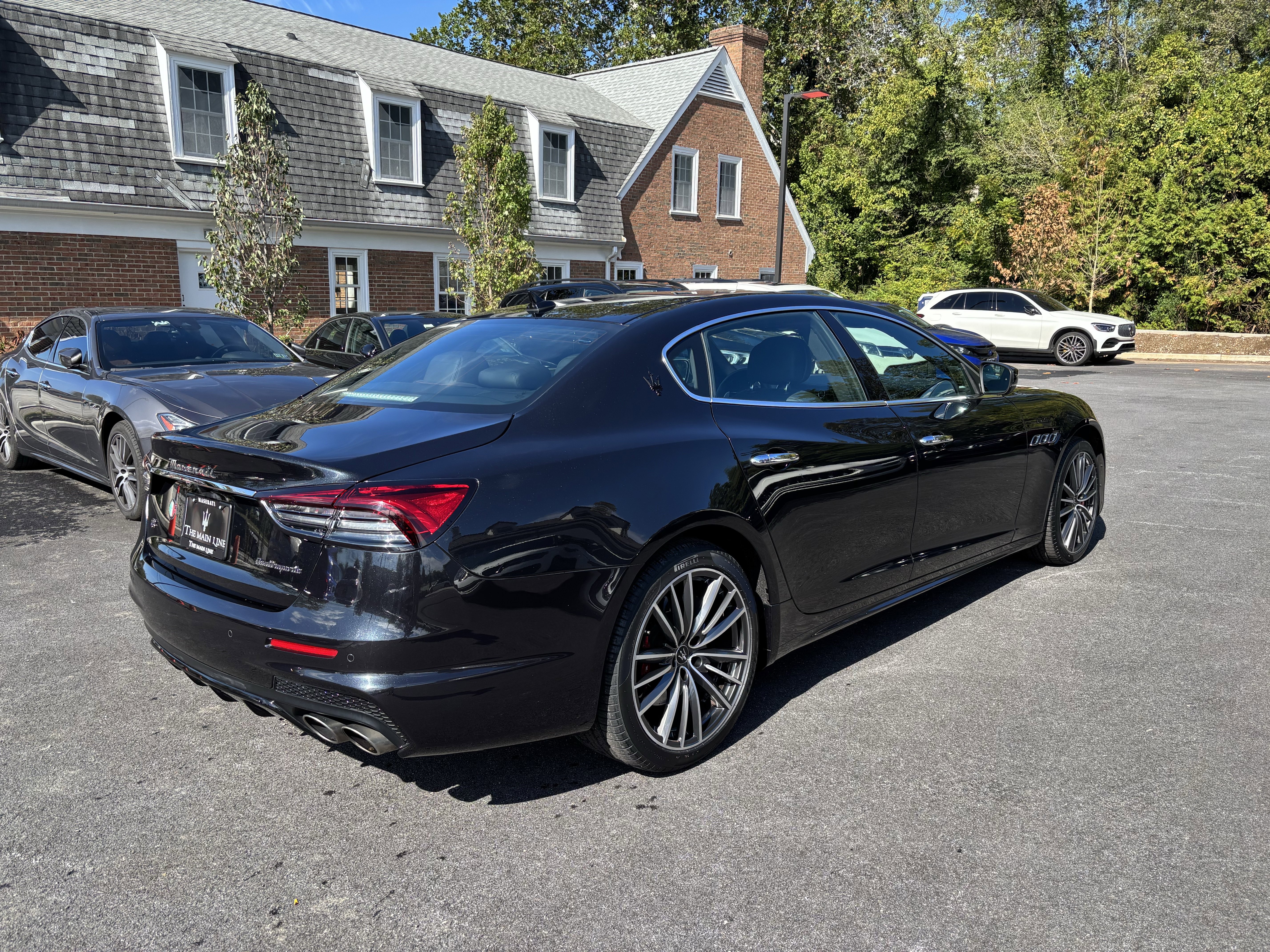Used 2022 Maserati Quattroporte Modena Q4 image 5