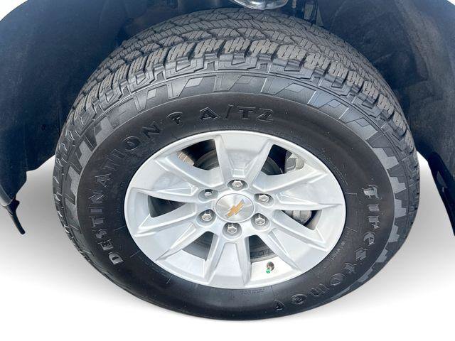 Used 2025 Chevrolet Silverado 1500 LT AWD/4WD image 18