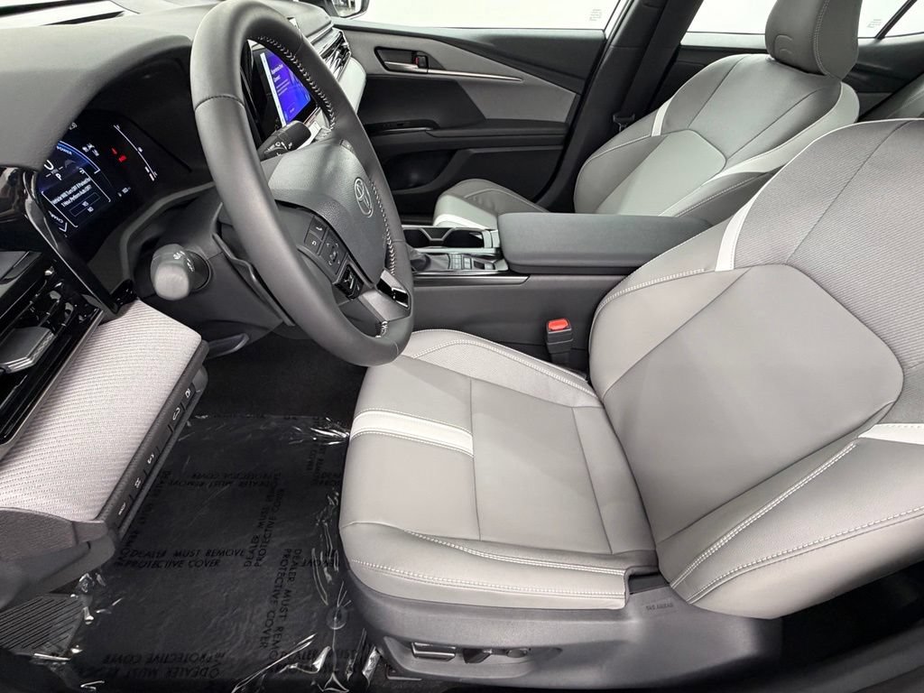 Used 2026 Toyota Camry SE w/ Convenience Package FWD image 22