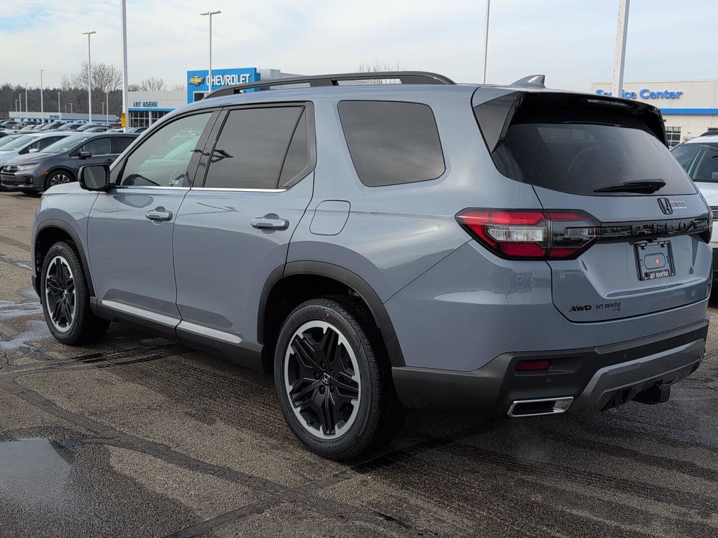 New 2026 Honda Pilot Touring image 2