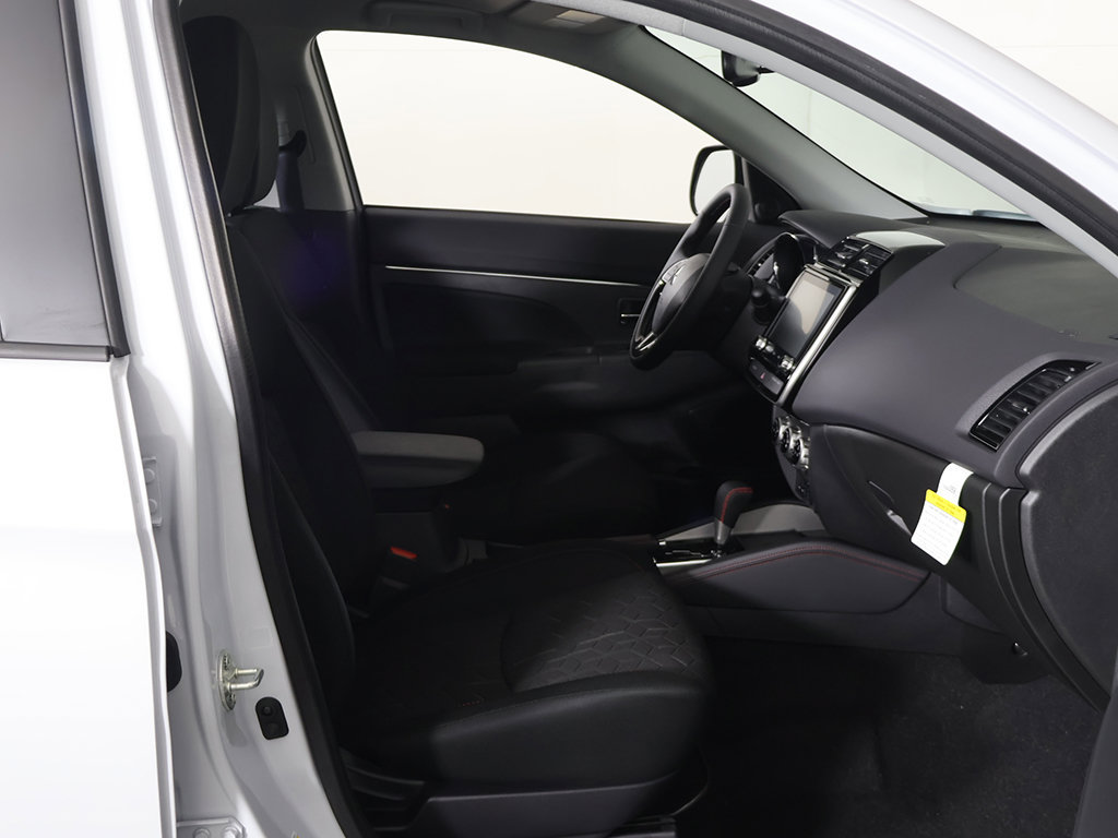 New 2027 Mitsubishi Outlander Sport LE FWD image 22