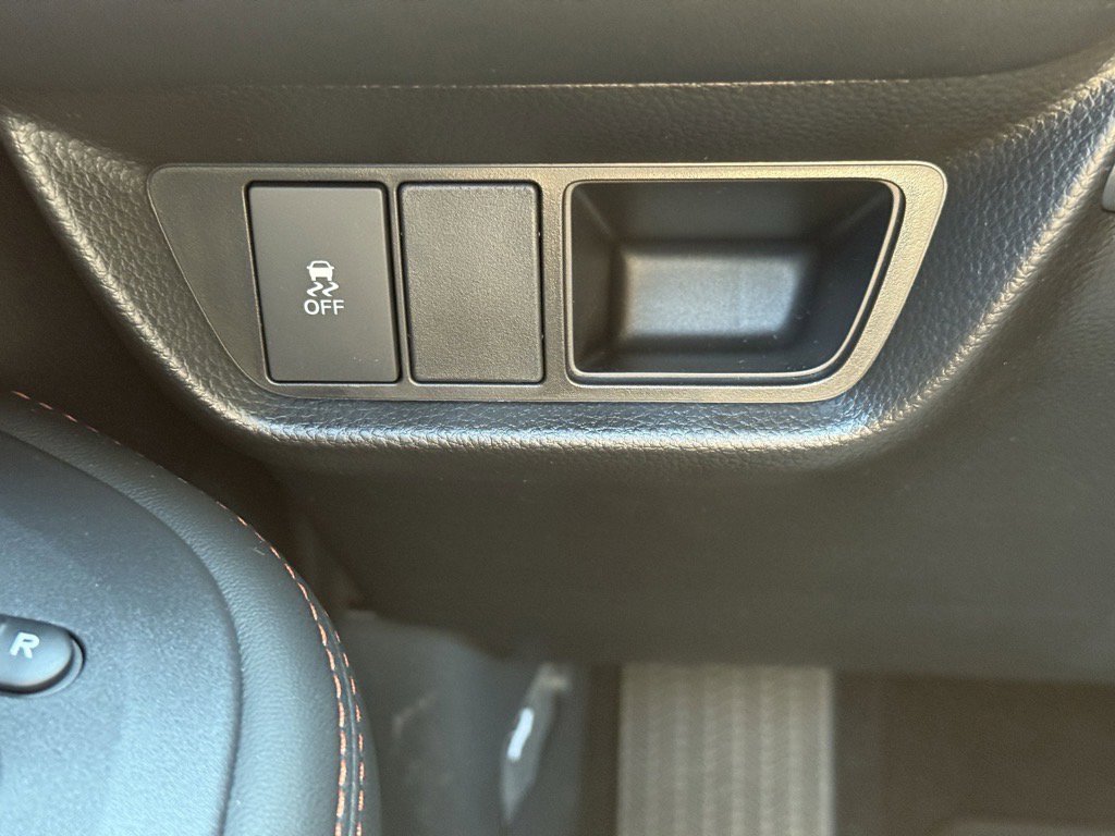 New 2026 Nissan Kicks SR image 21