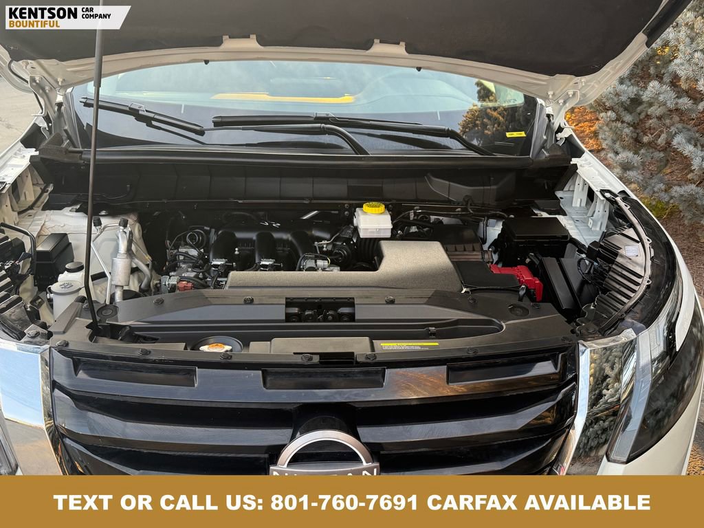 Used 2024 Nissan Pathfinder S image 29