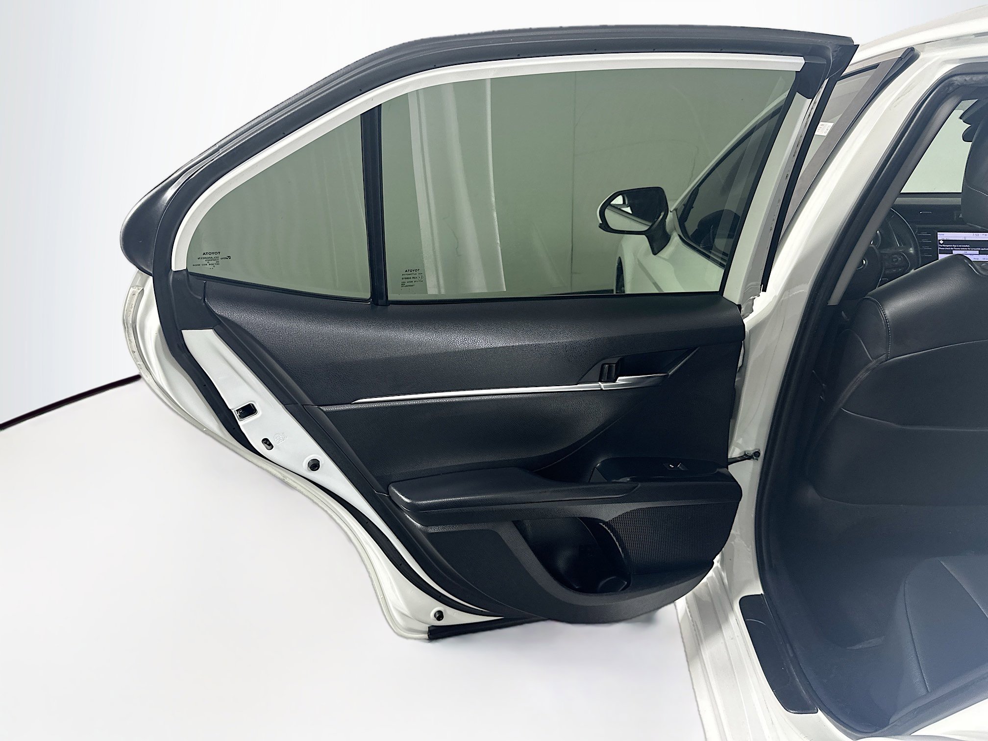 Used 2020 Toyota Camry SE FWD image 26