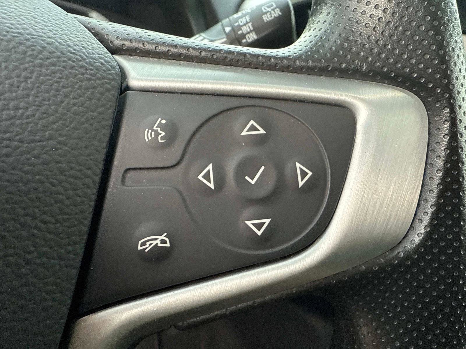 Used 2022 GMC Terrain SLE w/ Driver Convenience Package image 26